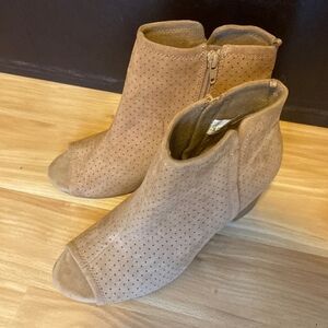 Peep/Open Toe Ankle Boots Side Zipper Block Heel Spring/Fall Booties Caramel 8